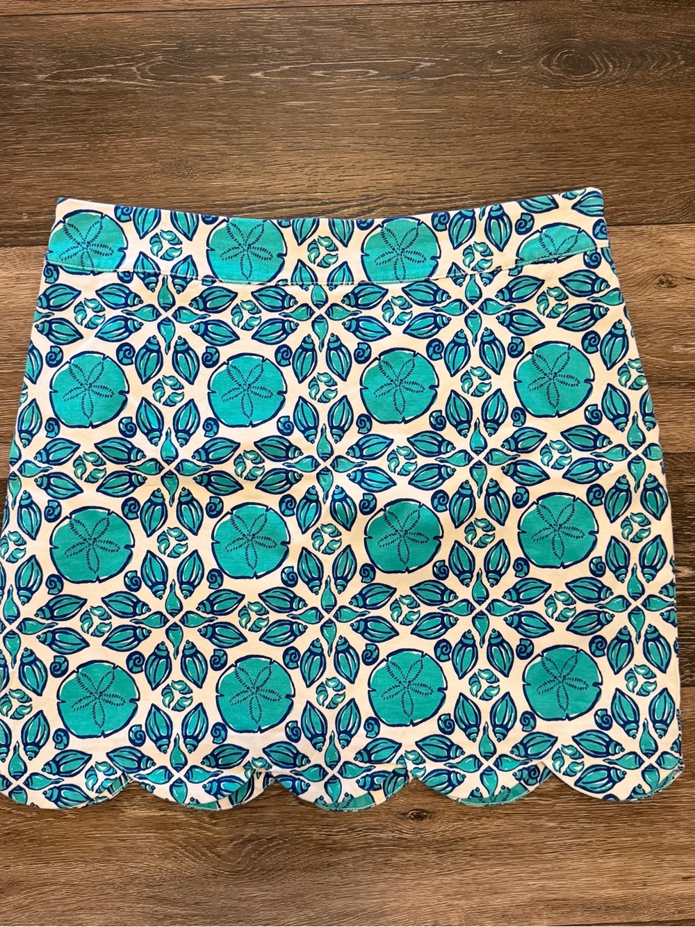 Vineyard Vines Women's Skirt Sand Dollar Shell Scalloped Hem Mini Stretch SZ 8